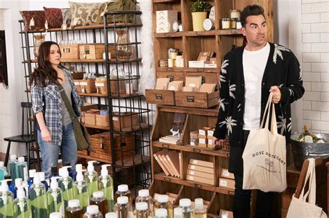 Dan Levy ‘does Right By Everyone With ‘schitts Creek Series Finale