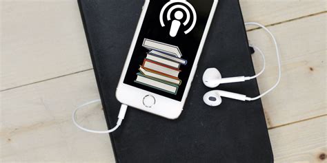 What's the Difference Between Podcasts and Audiobooks?