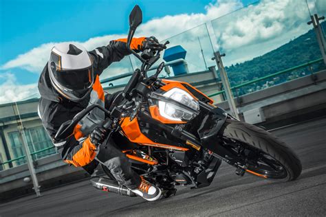 Consists of 124.7 cc engine, the max. KTM Duke 125 review | Auto Express