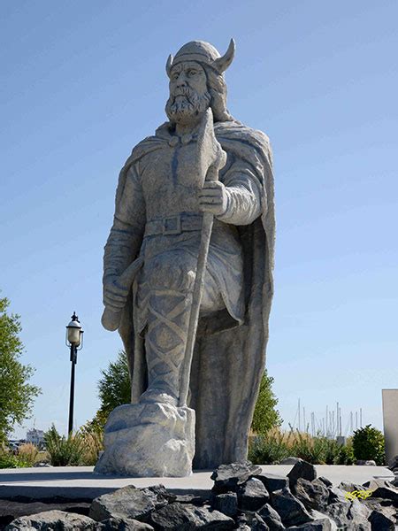 Historic Sites Of Manitoba Giant Viking Statue Gimli Rm Of Gimli