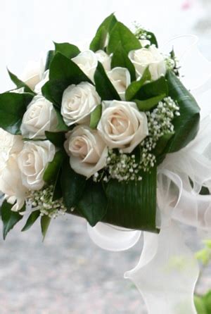 Tutto per la cerimonia la composizione floreale matrimonio è sinonimo di eleganza. FIORISTA CATANZARO LIDO NOZZE- COMPOSIZIONI FLOREALI E ...