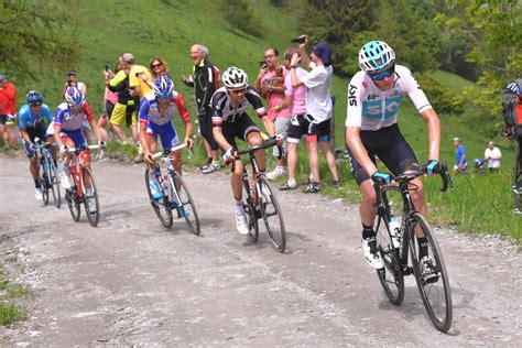 Giro Ditalia 2018 Stage 19 Froome On The Front Digital Cycling