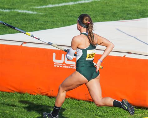 2014wpolevault116 2014 Tnr Womens Pole Vault Flickr