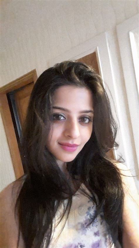 Vedhika Kumar Selfie Cute Beauty Desi Beauty Indian Beauty Beauty Girl Very Beautiful Woman