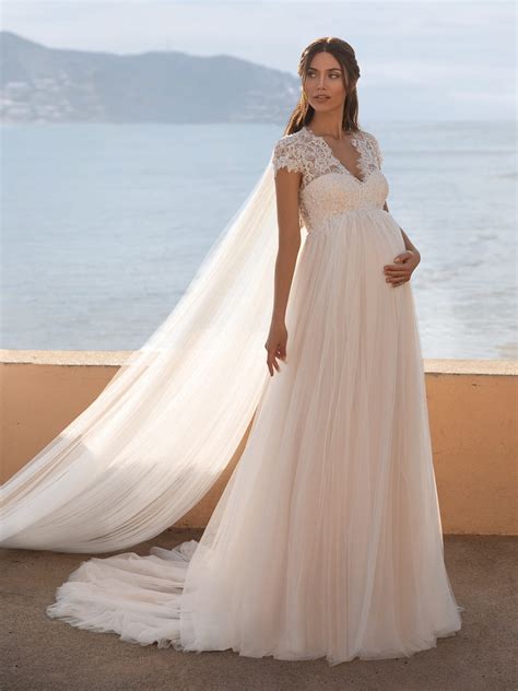 Maternity Wedding Dresses Top 10 Maternity Wedding Dresses Find The