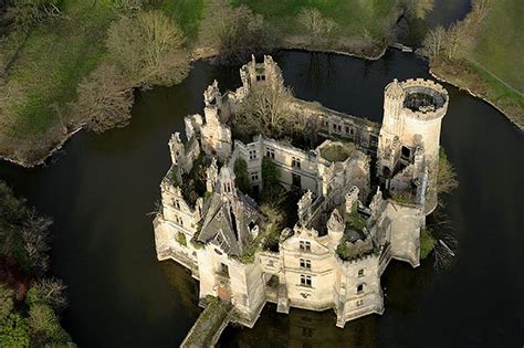 Stunning Images Of The World S Abandoned Castles Loveexploring Com