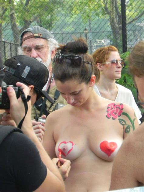 Painting A Heart Onto Her Nipple July 2011 Voyeur Web