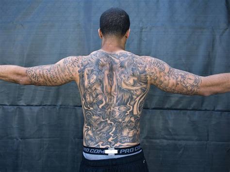 Colin kaepernick is a man strong in his faith. Ray Lewis and Colin Kaepernick: Super Bowl XLVII's ...
