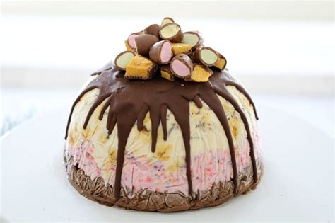 This ice cream bombe, packed full of berries and dried fruit, will make a stunning dinner party centrepiece and a great option for children. Triple Layer Christmas Ice-Cream Pudding with Choc ...