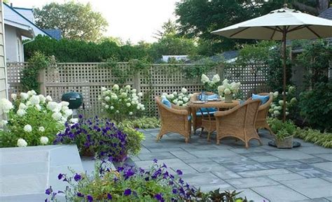 Backyard design with outdoor kitchen
