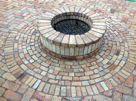 Джесси спенсер, тейлор кинни, кристиан столте и др. Old Chicago Reclaimed VersaRing Brick Fire Pit Kits | Fire ...