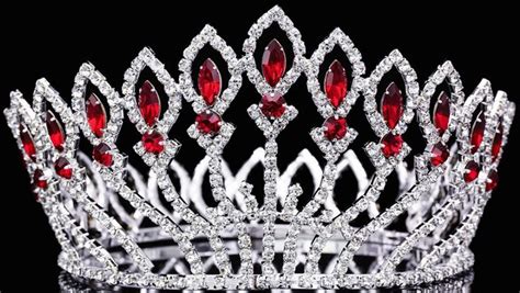 pin by lauren 👑💎🌹🌴🌺 ️ ♌️ on pageant crowns trophies crystal bridal tiaras tiara accessories