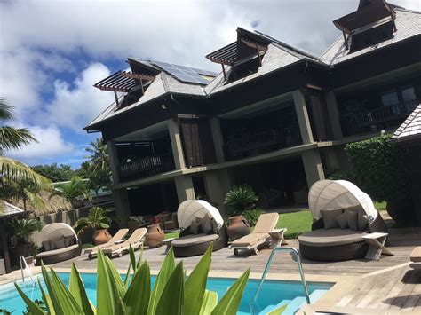 Outdoor Daybeds In Demand At Te Vakaroa Villas Rarotonga Shade