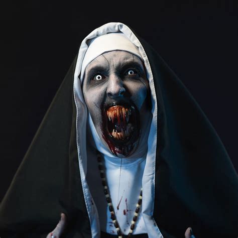 There is no lore that has ever portrayed valak as a nun. Foto Valak The Nun - Inhu Lc
