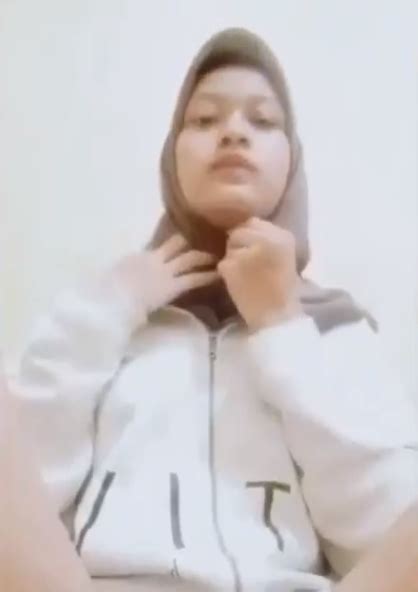 Bokep Indo Jilbab Cantik Nadiska Colmekin Memek Nya Di Kamar Lendirpedia