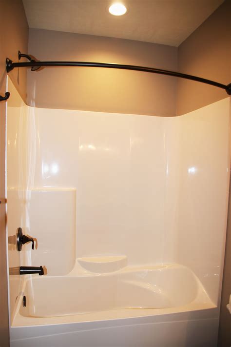 Exploring The Benefits Of A Custom Bathtub Shower Combo Shower Ideas