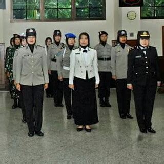 Baju muslim seragam untuk lebaran. Selamat Kepada Polwan Muslim yang Ingin Menggunakan Jilbab ...