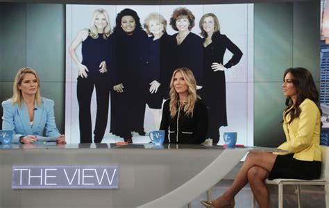 Photos The View Co Hosts Reunite To Honor Barbara Walters