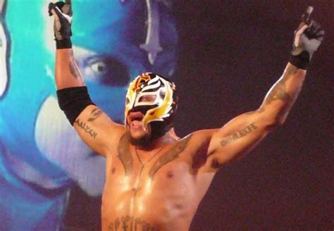 Rey Mysterio Height Weight Age Spouse Children Facts Biography