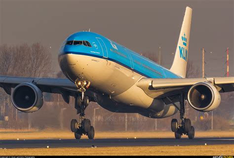 Ph Aka Klm Airbus A330 300 At Amsterdam Schiphol Photo Id 994779