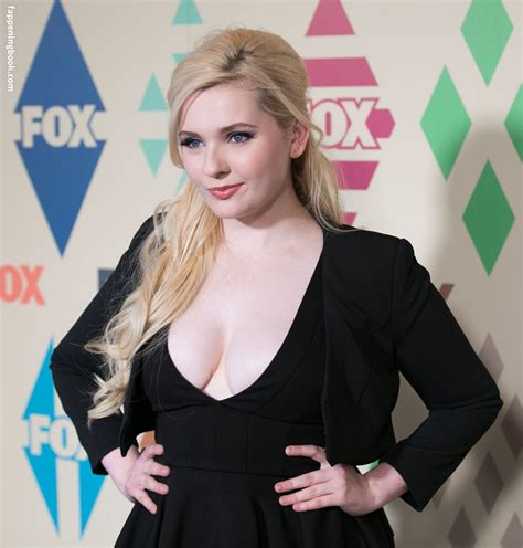 Abigail Breslin Nude The Fappening Photo FappeningBook