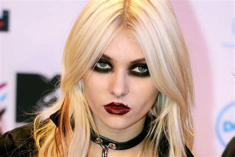 This Is Yummy Pretty Braids Taylor Momsen Curly Hair Styles Naturally