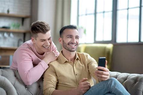 what is a gay hookup chat room