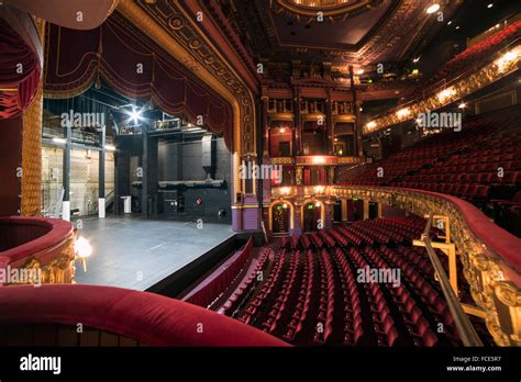 The Palace Theater Manchester Stock Photo Alamy