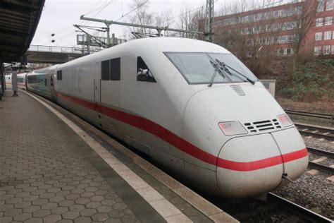 Eisenbahn Kurier Vorbild Und Modell 30 Jahre Intercityexpress