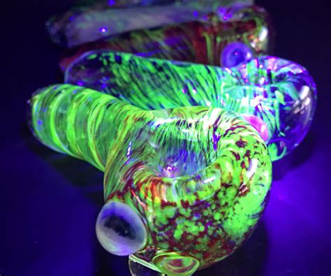 Glow In The Dark Glass Bowl Pipe Glass Designs