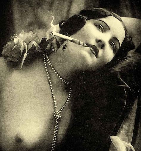 Vintage Vintage Women Smoking