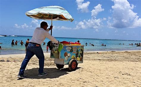 Why Luquillo Beach Is One Of Our Favorite Beaches In Puerto Rico The Wandering Hartz