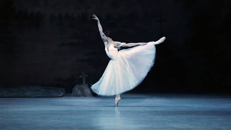 Ballet Star Warns Social Media Ruining Young Dancers