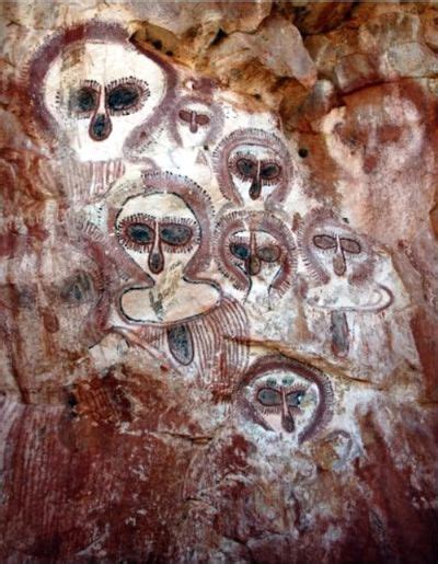 Ancient Alien Cave Paintings Prehistoric Art Ancient Art Ancient Aliens