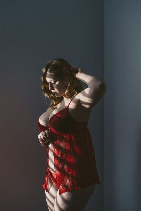 Glamour Photography Poses Photography Posing Guide Bouidor Photography Plus Size Boudoir