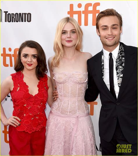 Elle Fanning Joins Maisie Williams And Douglas Booth At The Mary Shelley