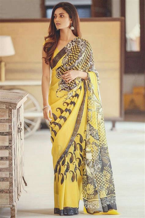 pin by syed سید kashif کاشف on women s fashion things to wear georgette sarees saree indian