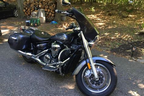 Buying yamaha ybr 125, an unexperienced rider gets everything he needs and doesn't put his life in danger (for more power you need some relevant experience accordingly). 2014 Yamaha V-Star Deluxe 1300 in Stratham, NH