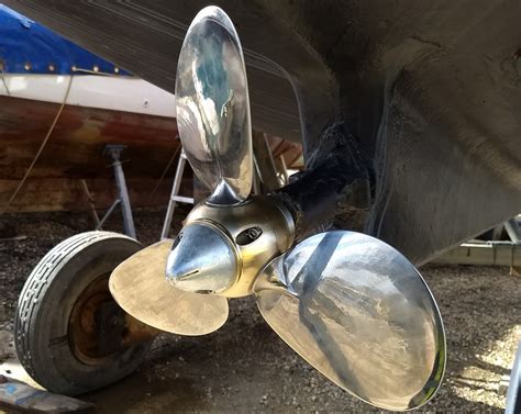 Folding Propellers Vs Feathering Propellers Darglow Engineering