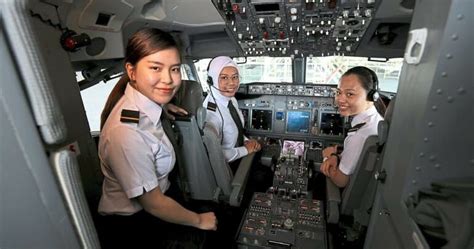 Meet The First 3 Malaysian Female Cadets With Malaysia Airlines World