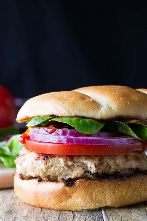 How To Make A Juicy Grilled Turkey Burger