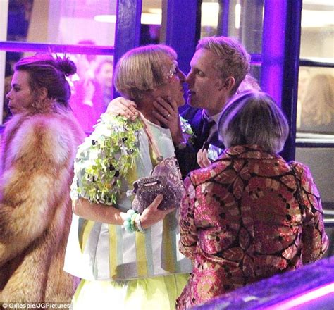 Laurence Fox Lunges In For Kiss Withgrayson Perry But Wife Billie Piper
