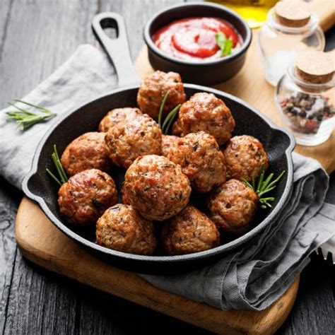 Tepung cakra enaknya di buat apa. Yuk, Buat Sendiri 10 Rekomendasi Bakso Goreng yang Mudah ...