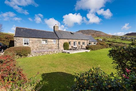 Beautiful Welsh Longhouse With Outstanding Views Cottages For Rent In
