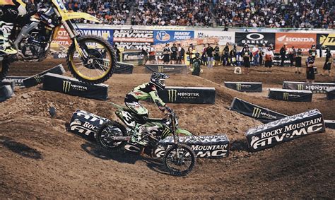 Colt grabbed the holeshot in the 250 main event and would lead the entirety of the race until jett lawrence started to close the gap. Front Row at the Las Vegas Supercross Race 2017 - Dressed ...