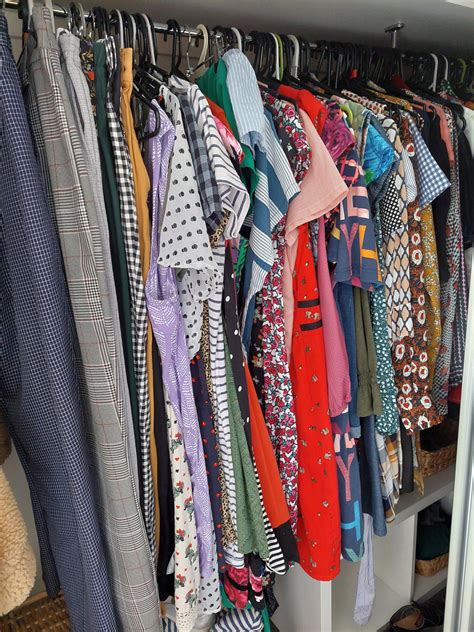 Thrift Shop Thrifty Mom Fills Her Entire Wardrobe With Secondhand Clothes For Just 75