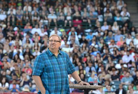 Saddleback Church Pastor Rick Warren Recovering At Home After Emergency