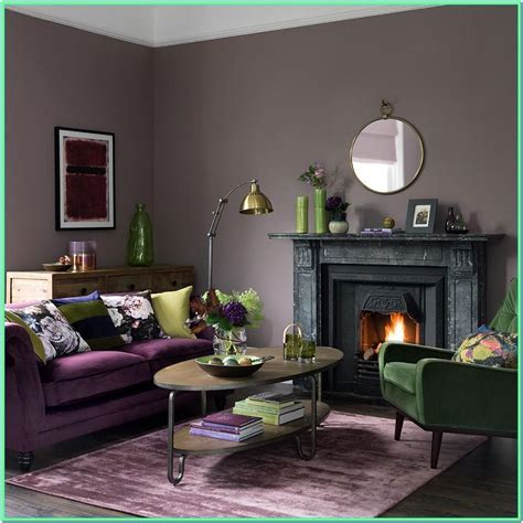 20 Green And Aubergine Living Room