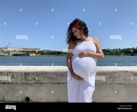 Expectativas De La Mujer Embarazada Fotografías E Imágenes De Alta