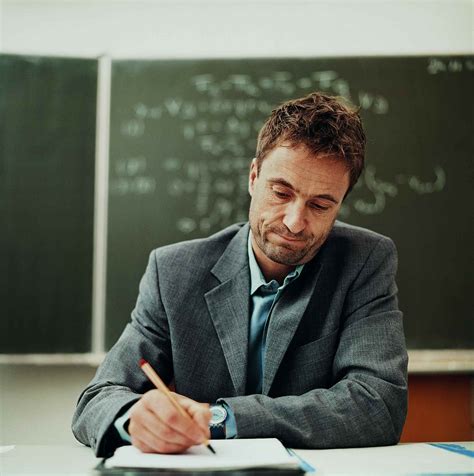 10 Common Mistakes New Teachers Often Make Teacher Photo Male